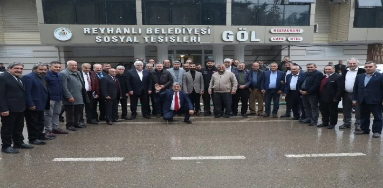 Hatay Reyhanlı’da muhtarlarla toplandı