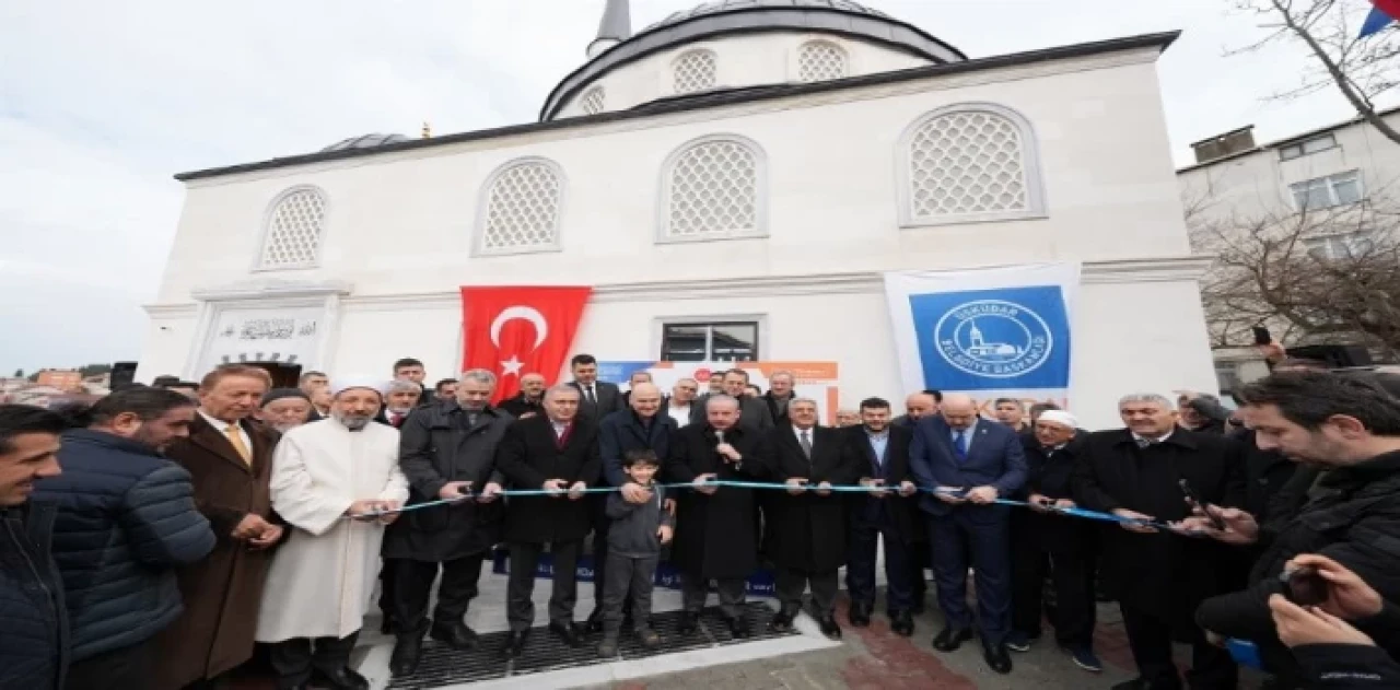 İstanbul Üsküdar’da Kıroğlu Camii ibadete açıldı