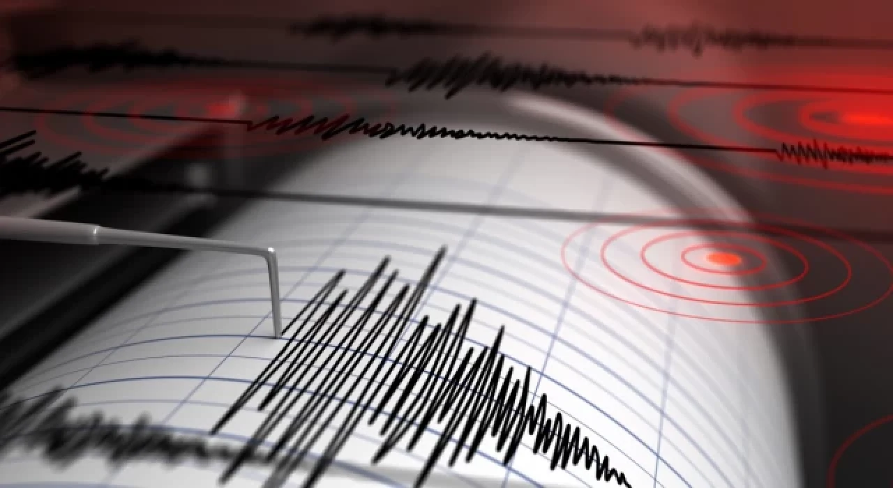 İzmir'de 5.1 büyüklüğünde deprem