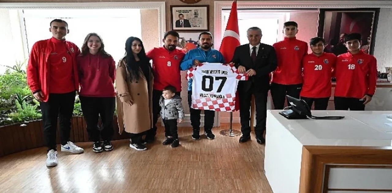 Kemer Belediyespor’dan Başkan Topaloğlu’na ziyaret