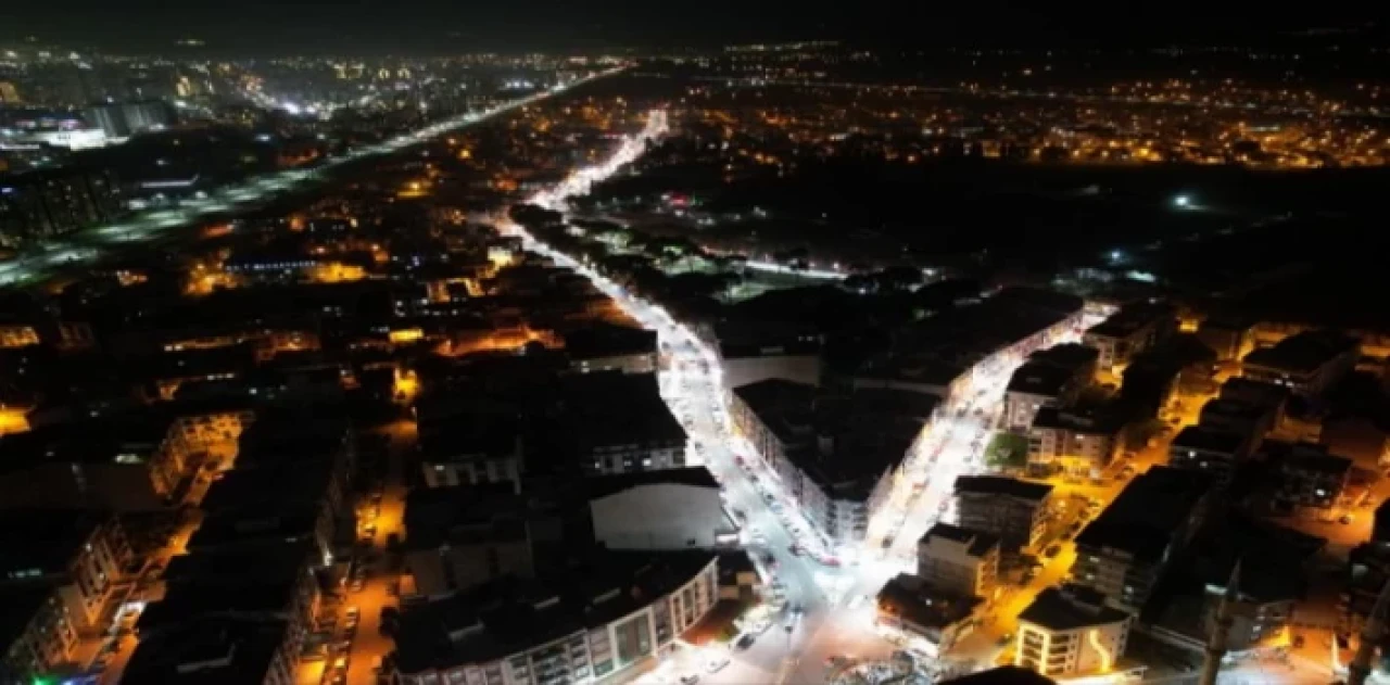 Manisa’da Horozköy Caddesi ışıl ışıl