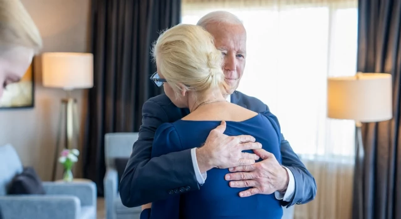 Biden, hayatını kaybeden Rus muhalif lider Navalni’nin eşi ve kızıyla görüştü