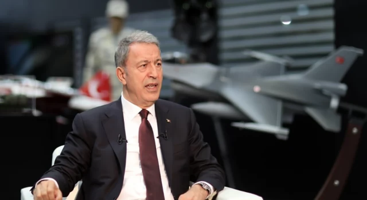 Hulusi Akar: “TSK depremin ilk saatinden beri sahada, bunu bilin”