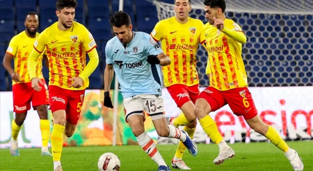 Kayserispor, deplasmanda Başakşehir'i 3-2 mağlup etti