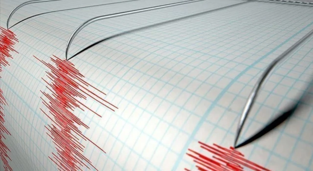 Endonezya'nın Cava Adası'nda 6,1 büyüklüğünde deprem