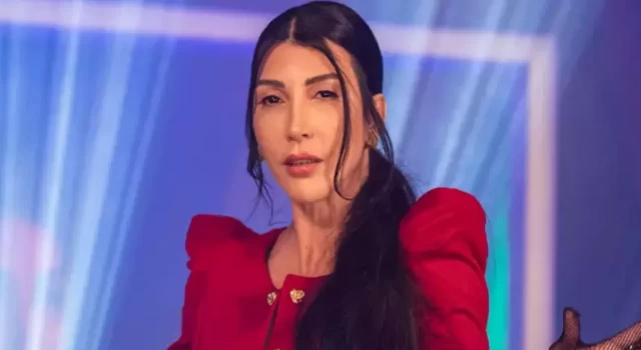 Hande Yener'in acı kaybı: Annesi Yıldız Özyener yaşamını yitirdi