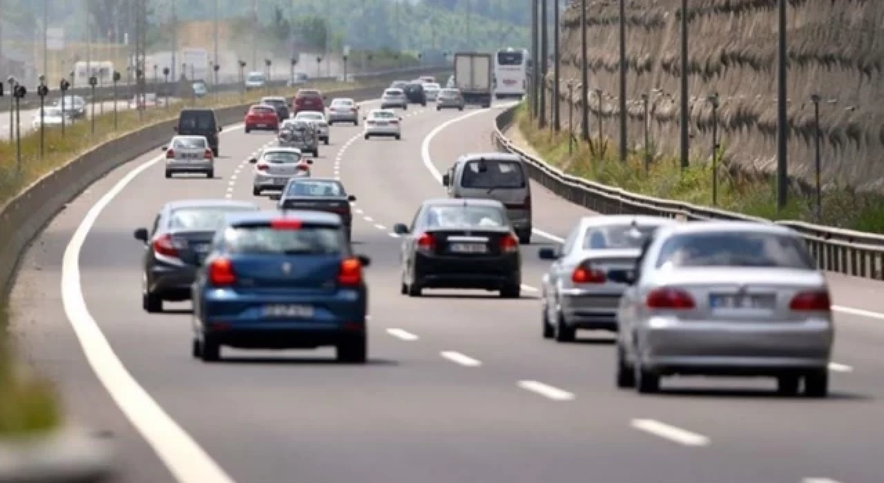 Bayram tatilinin ilk gününde 651 trafik kazası: 9 kişi hayatını kaybetti