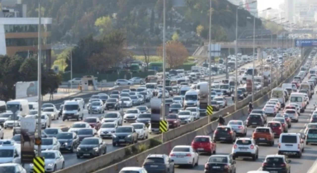 İstanbul'da Ramazan Bayramı öncesi trafik yoğunluğu