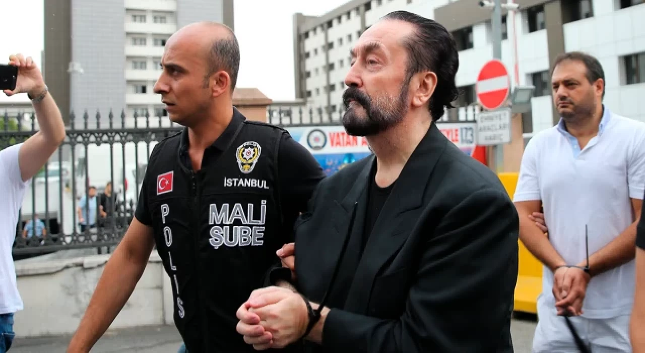 Adnan Oktar örgütünün siyasi ayağında kimler var?