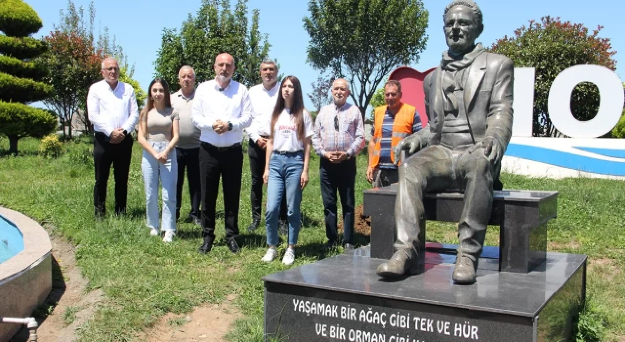 Hopa Belediyesi, ölüm yıldönümünde Nazım Hikmet’in vasiyetini yerine getirdi