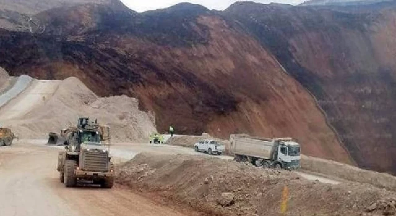 İliç'te toprak altında kalan 3 işçinin daha cansız bedenine ulaşıldı