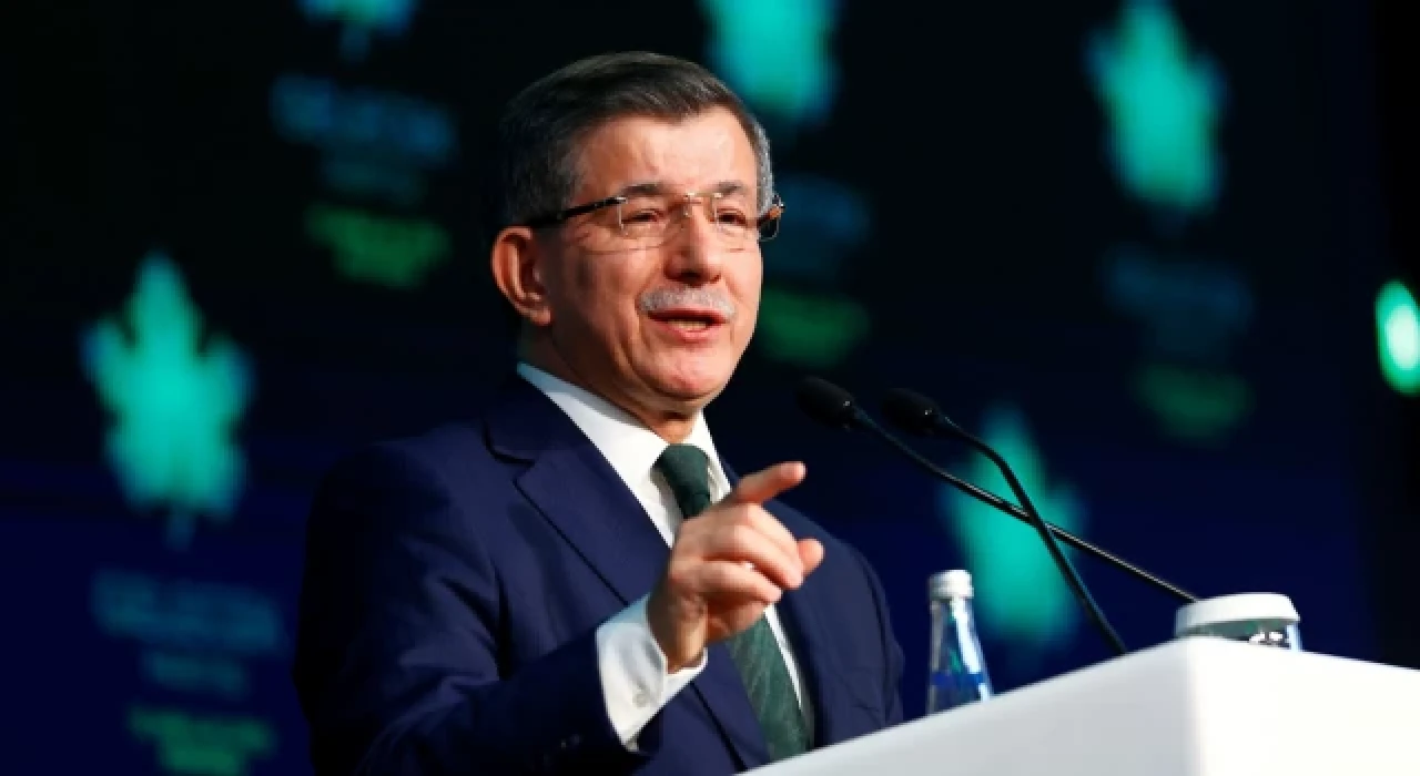 Ahmet Davutoğlu: "Eğer bana karşı darbe yapılmamış olsaydı, 30 Haziran'da Türk vatandaşlar Avrupa'ya vizesiz gidilecekti"