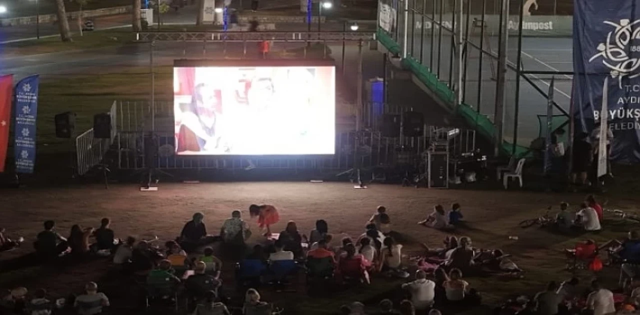 Aydın Tekstil Park’ta sinema geceleri yoğun ilgi gördü