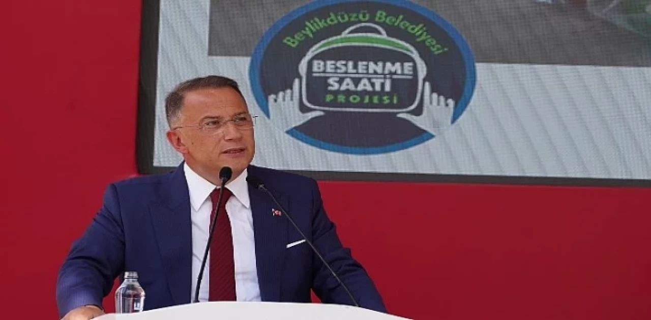 Beylikdüzü Belediye Başkanı Mehmet Murat Çalık, Cumhuriyet Halk Partisi’nin Eğitim Maratonu etkinliğinde konuştu