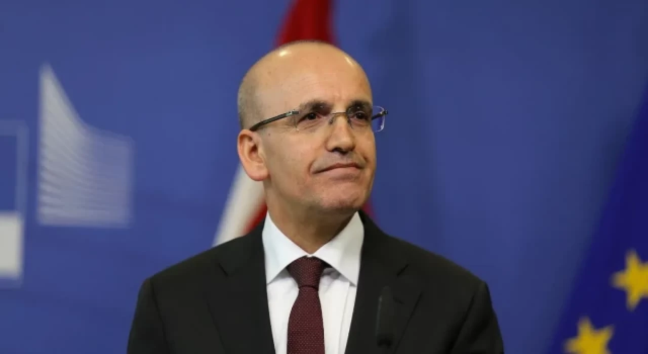 Mehmet Şimşek imzaladı: Yeni zam ve ücretler belli oldu