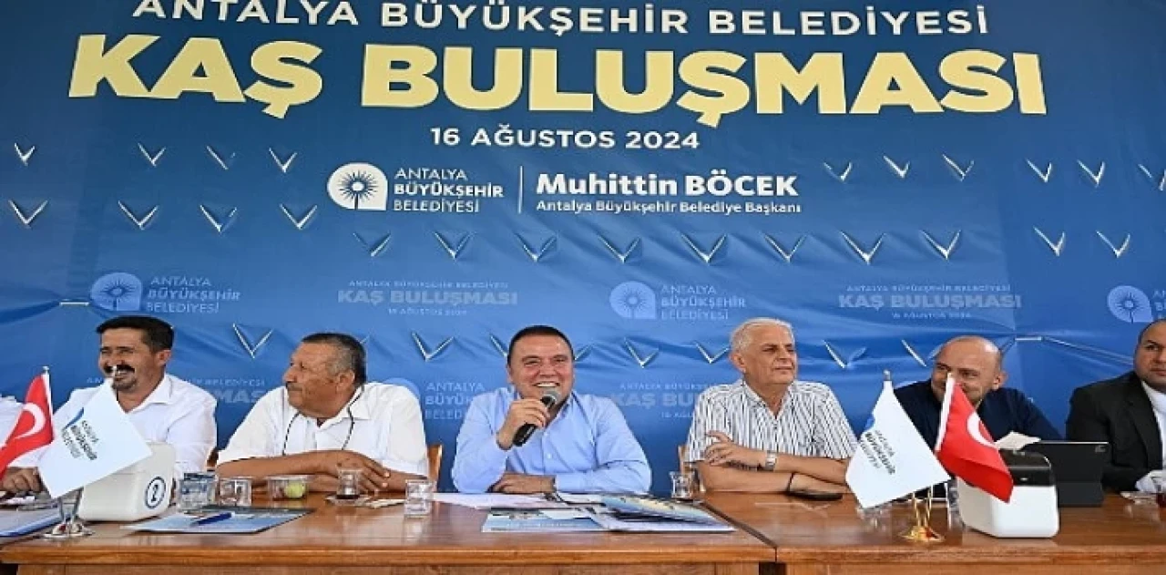 Başkan Böcek Kaşlı muhtarlarla buluştu