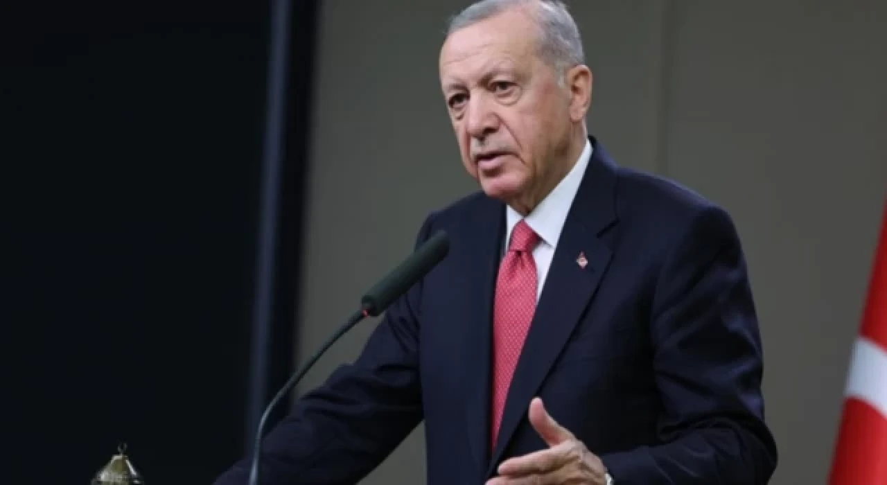 Erdoğan muhalefeti işaret etti: Paris'te milletin parasını har vurup harman savuranlar...