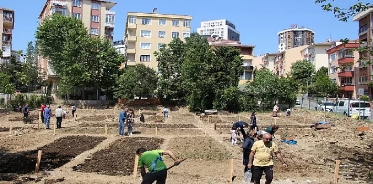 İBB, 2022 yılında başlattığı &apos;Halk Bostanları’ projesine devam ediyor