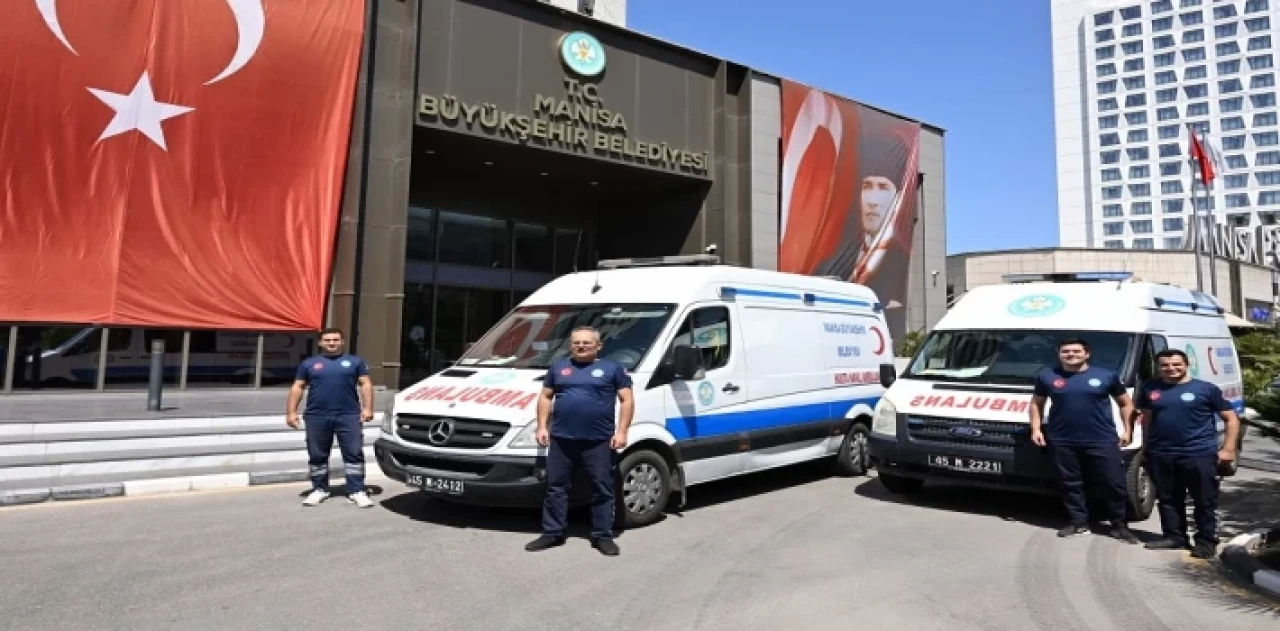 Manisa Büyükşehir’den hasta nakil ambulansı hizmeti