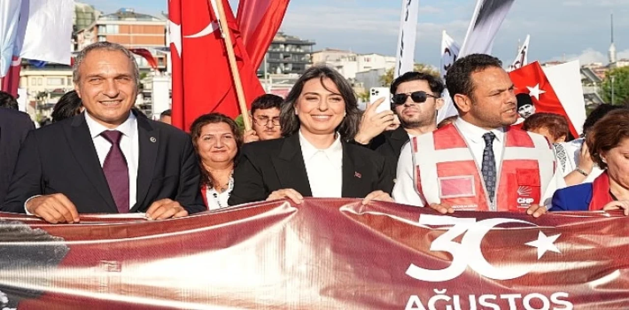 Üsküdar’da 30 Ağustos Zafer Bayramı Coşkuyla Kutlandı