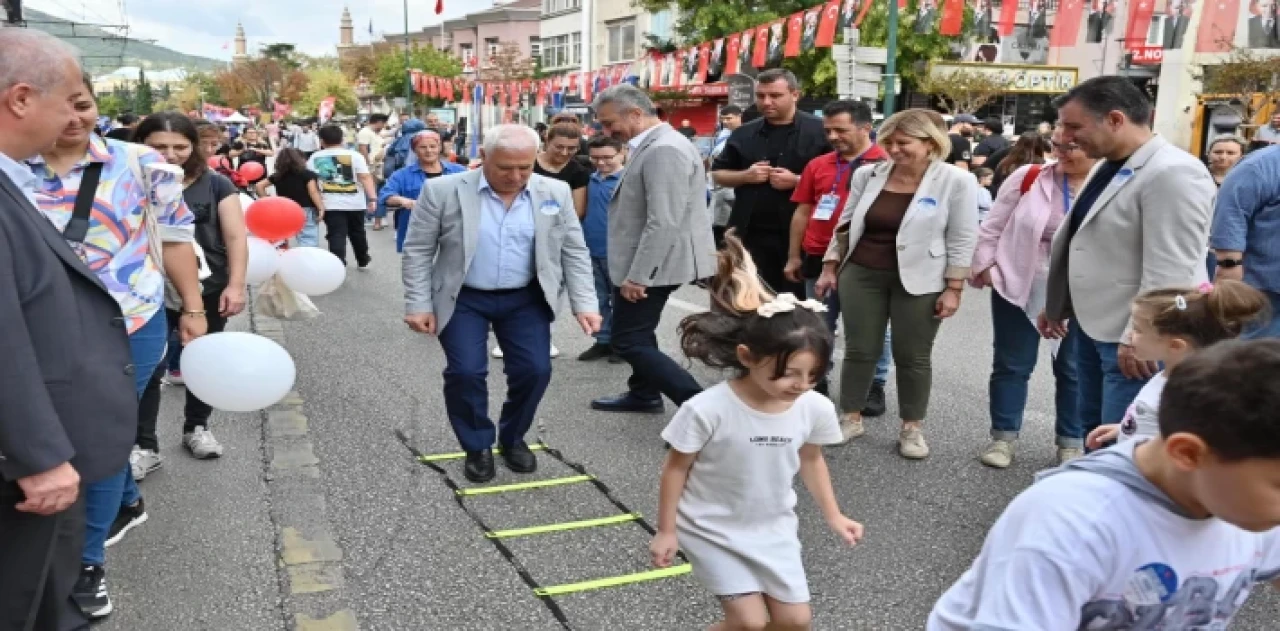 Bursa Heykel’de çocuk sesleri yankılandı