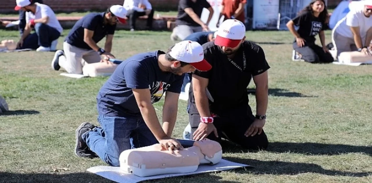 Çankaya’da Dünya İlk Yardım Günü’nde farkındalık eğitimi.