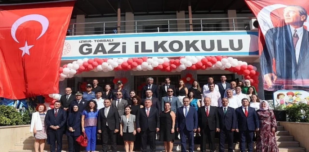 İzmir’de 2024-2025 Eğitim Öğretim Yılı Coşkuyla Başladı