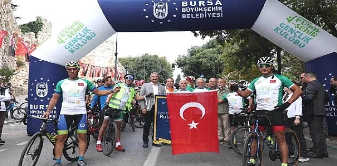 “Tophane-Nilüfer-Mudanya Bisiklet Turu”yla yeşile pedalladılar