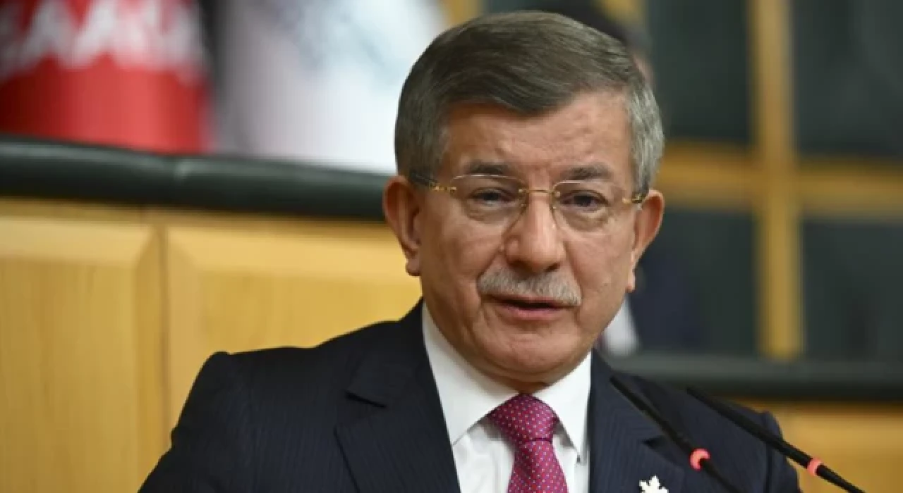 Ahmet Davutoğlu'ndan iddialı sözler: Görevli olsaydım bugün Lübnan’a giderdim