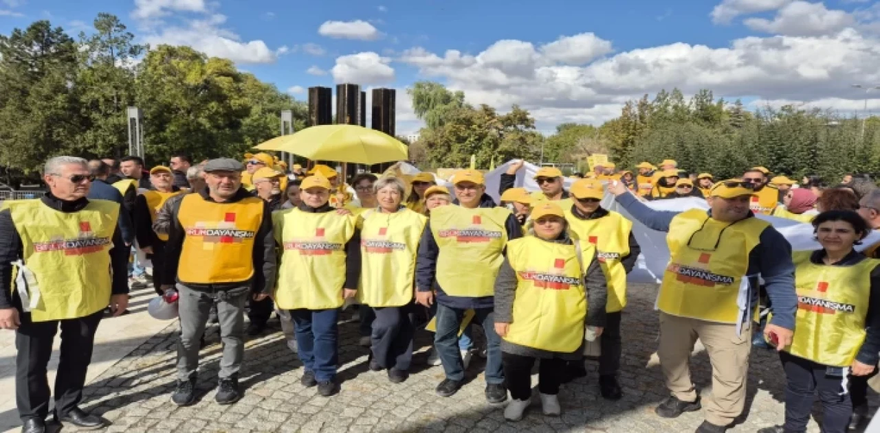 Aile Hekimliği çalışanları yönetmelik taslağının geri çekilmesi için Ankara’da miting düzenledi