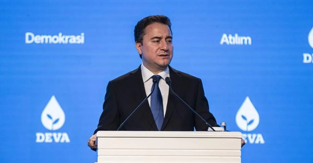 Ali Babacan’dan Esenyurt Belediye Başkanı Ahmet Özer’in tutuklanmasına sert tepki