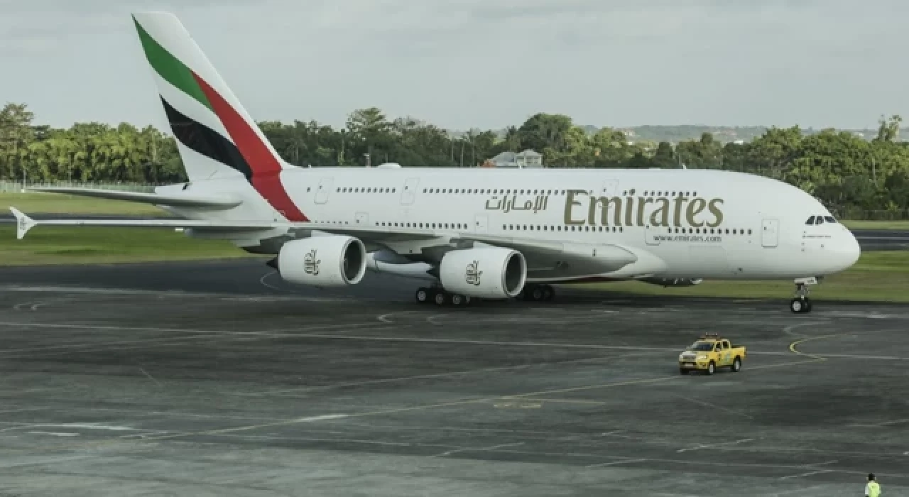 Emirates, bugünkü tüm İran uçuşlarını iptal etti