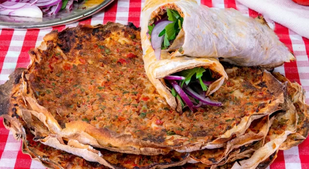 Gerçek et kullanılan bir lahmacunun az kaç lira olması gerekir?