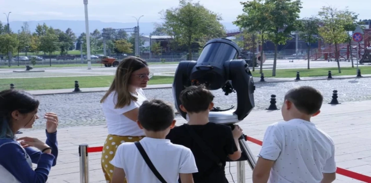 Kocaeli’de uzayın derinlikleri keşfedildi