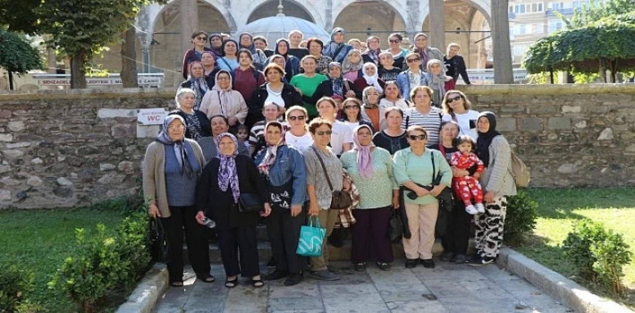 Salihli’den Gelen Kadınlar Manisa’yı Adım Adım Gezdi