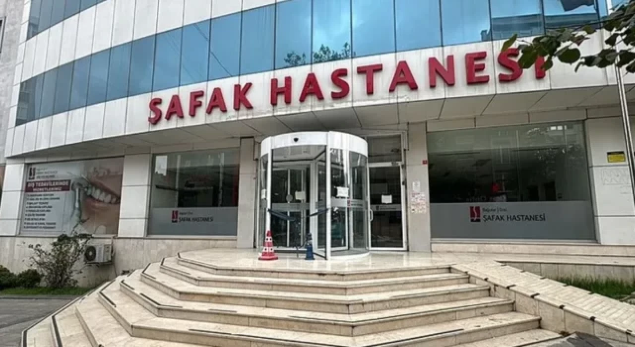 Yenidoğan çetesi soruşturmasında adı geçen Şafak Hastanesi'nin tabelaları söküldü