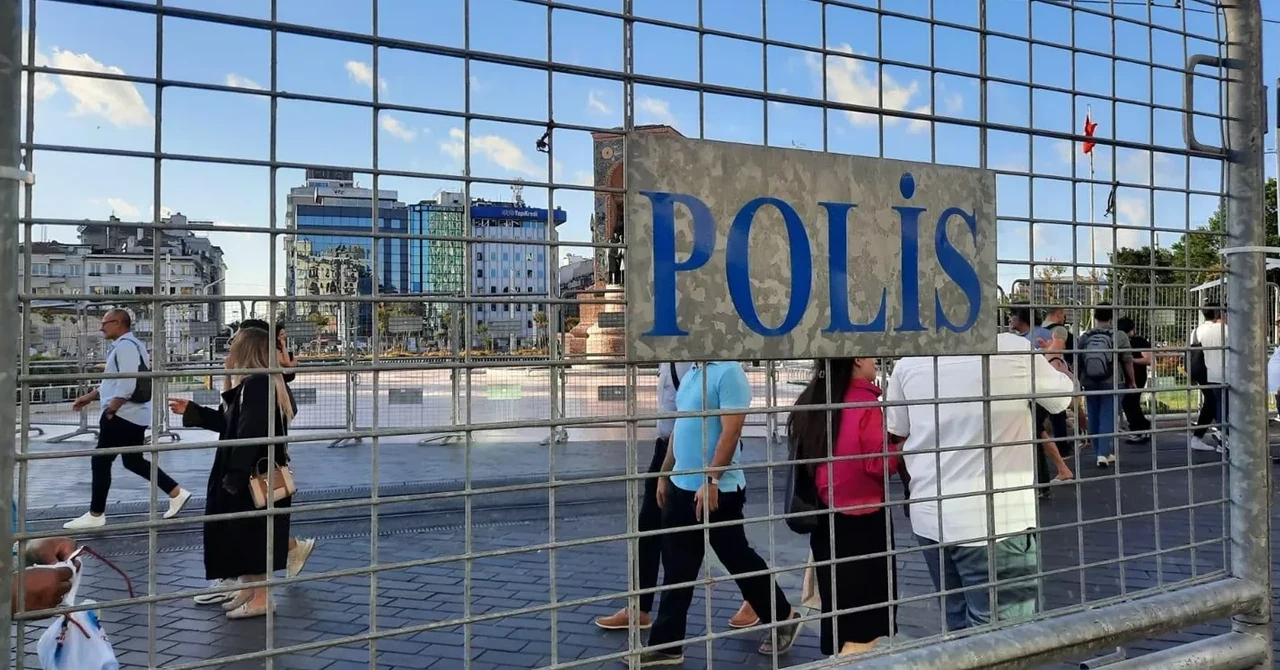 İstanbul Valiliği, 25 Kasım Kadına Yönelik Şiddete Karşı Mücadele Günü dolayısıyla Taksim'i kapattı