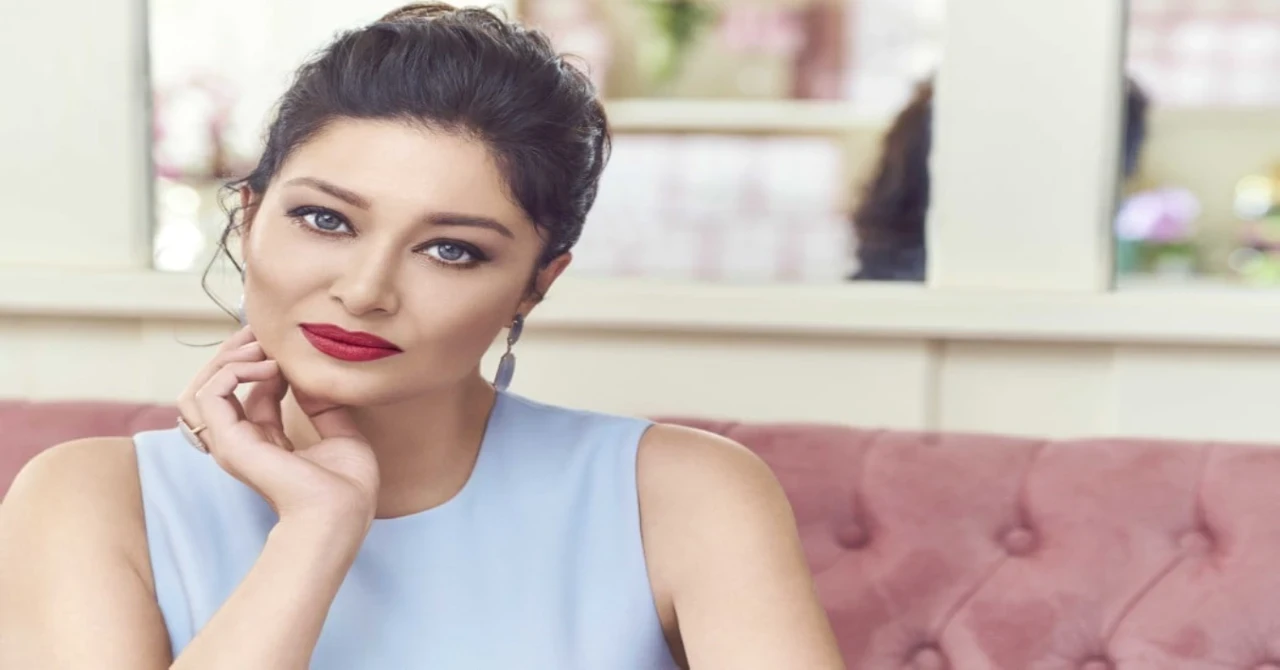 Nurgül Yeşilçay'ın davet tarzı çok beğenildi