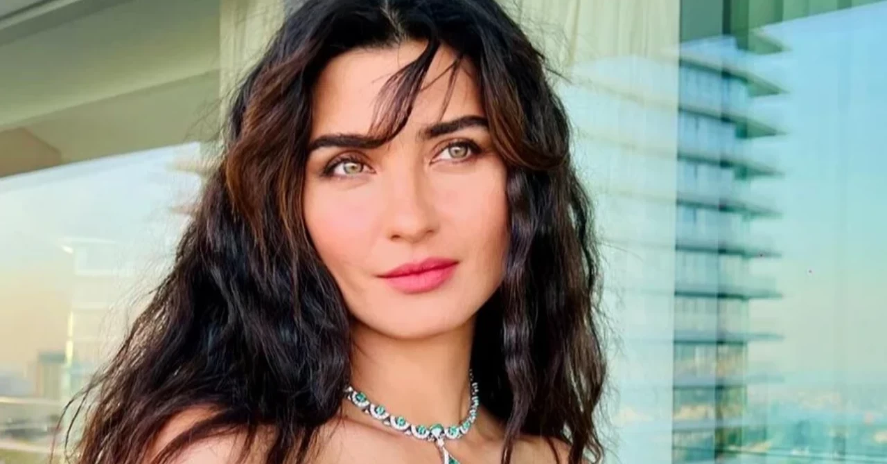 Tuba Büyüküstün'ün ikizleri kocaman oldu