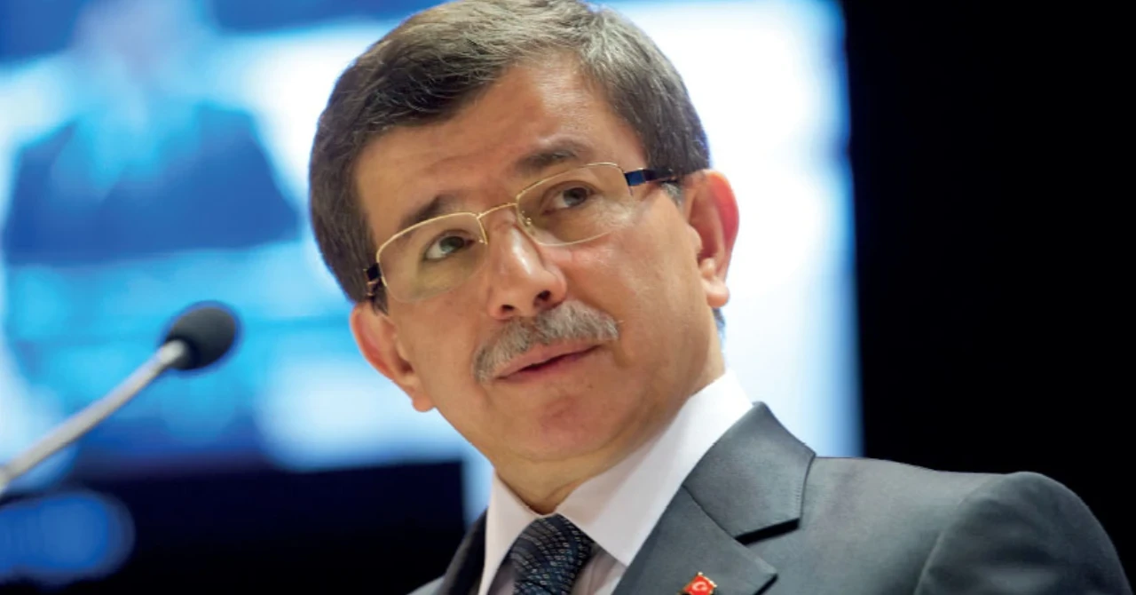 Ahmet Davutoğlu: AK Parti'den hiç kopmadım