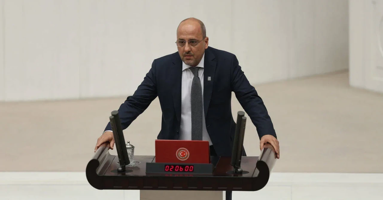 Ahmet Şık: Hepimiz korkularımızdan daha büyük ve kalabalığız!