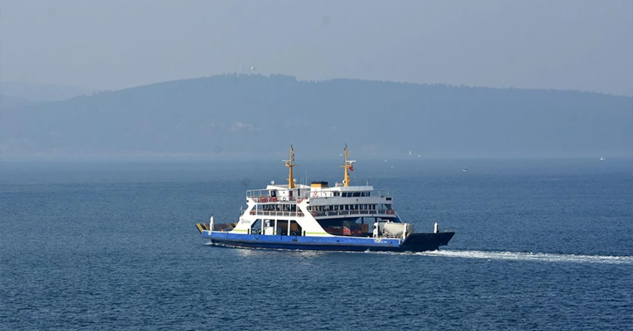 Çanakkale'de fırtına nedeniyle yarın bazı feribot seferleri yapılamayacak