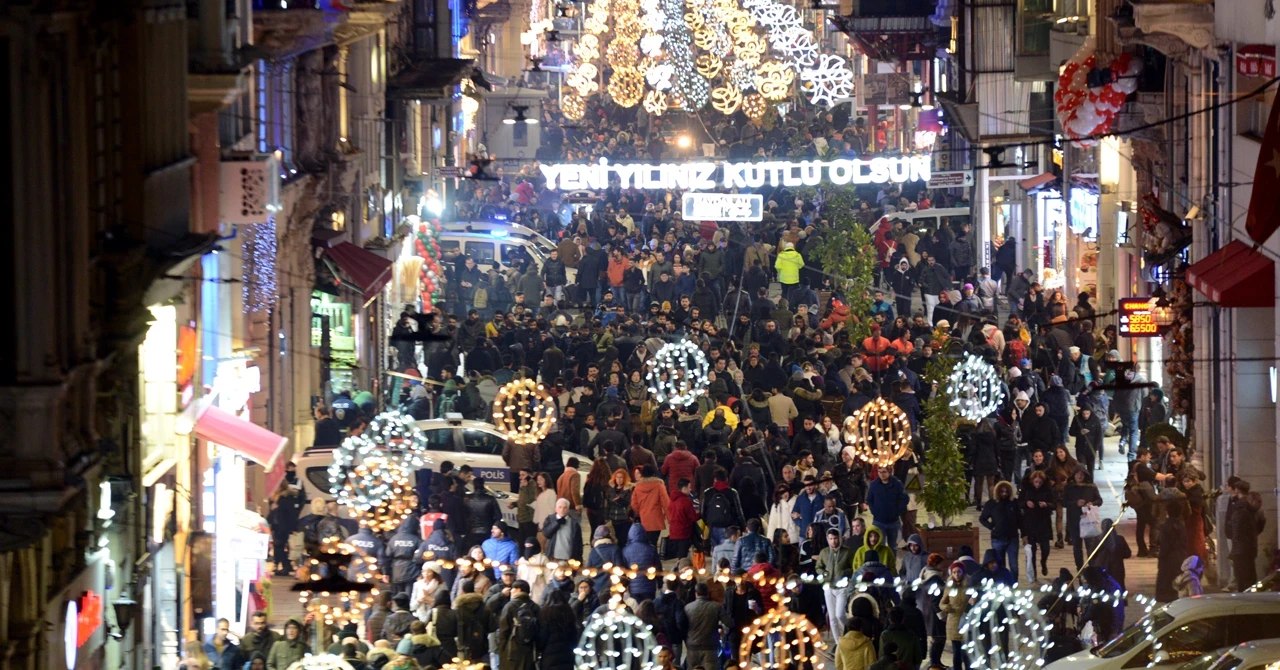 İstanbul Emniyet Müdürü Yıldız: İstanbul'da yılbaşı için 55 bin polis görevlendirildi