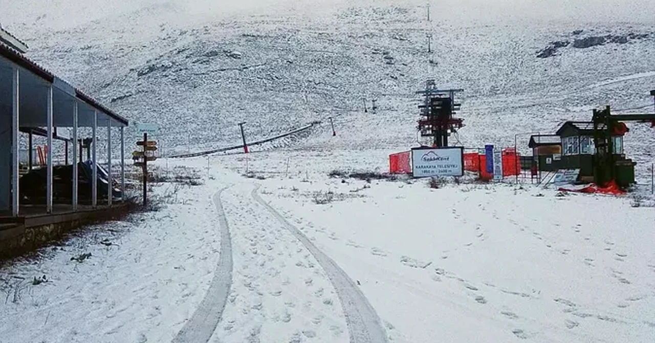 Meteoroloji uyardı: Beydağları ve Saklıkent'e kar yağışı başladı