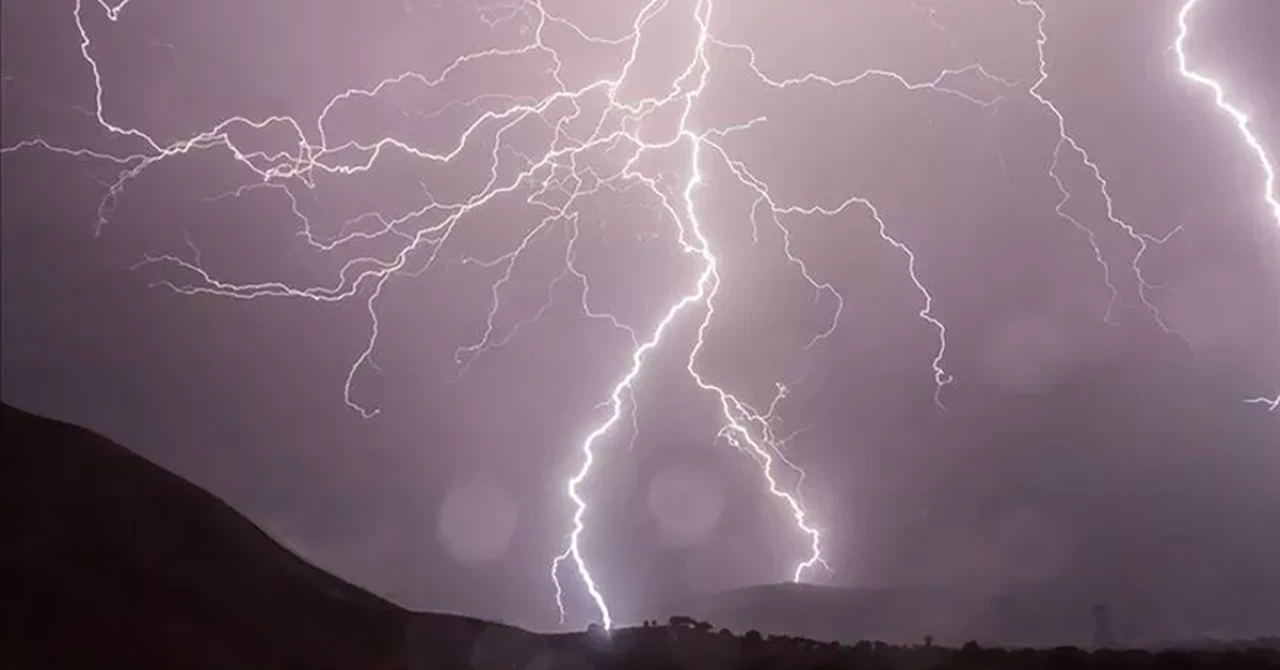 Meteoroloji'den Muğla, Aydın ve Antalya için kuvvetli sağanak uyarısı