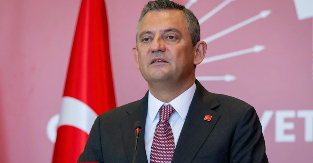 Özgür Özel: Türkiye, Suriye'de birilerine kayıtsız destek verirse yeni bir felaket olur