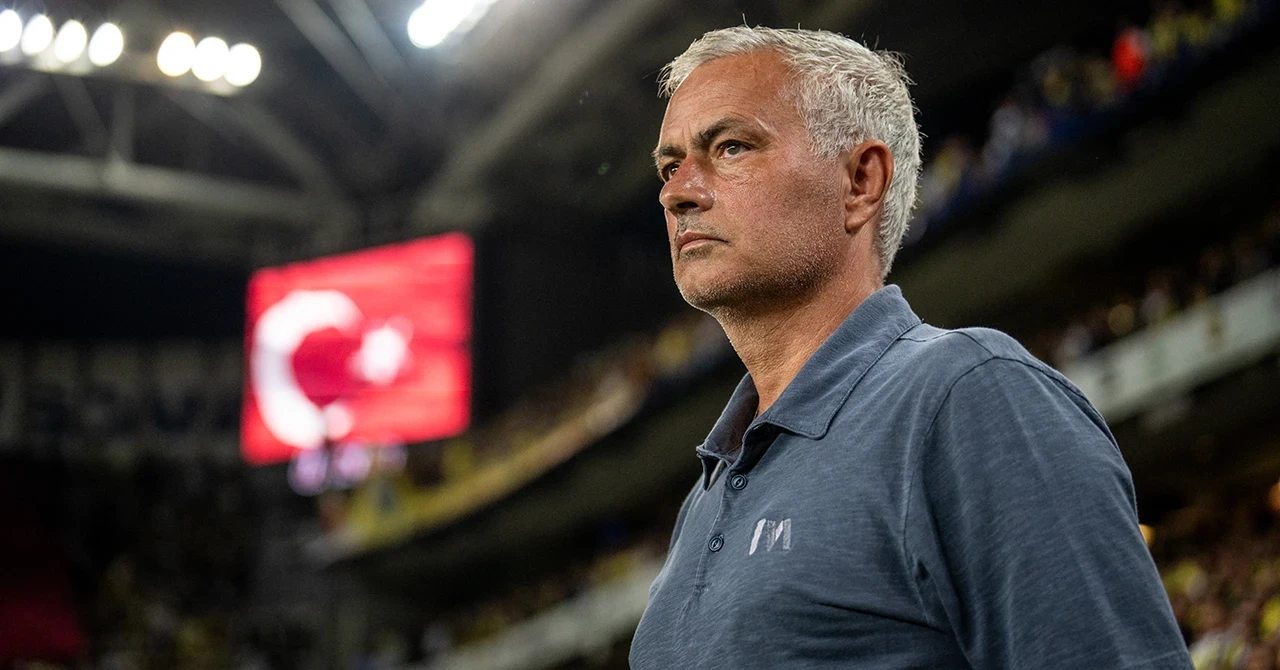 Jose Mourinho'dan sert açıklama: Galatasaray siyasi gücün simgesi