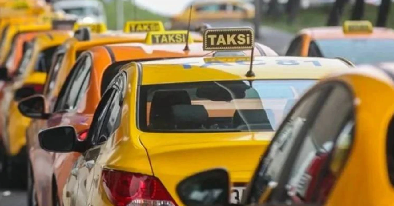 Yolcusuna bıçak çeken taksici trafikten men edildi