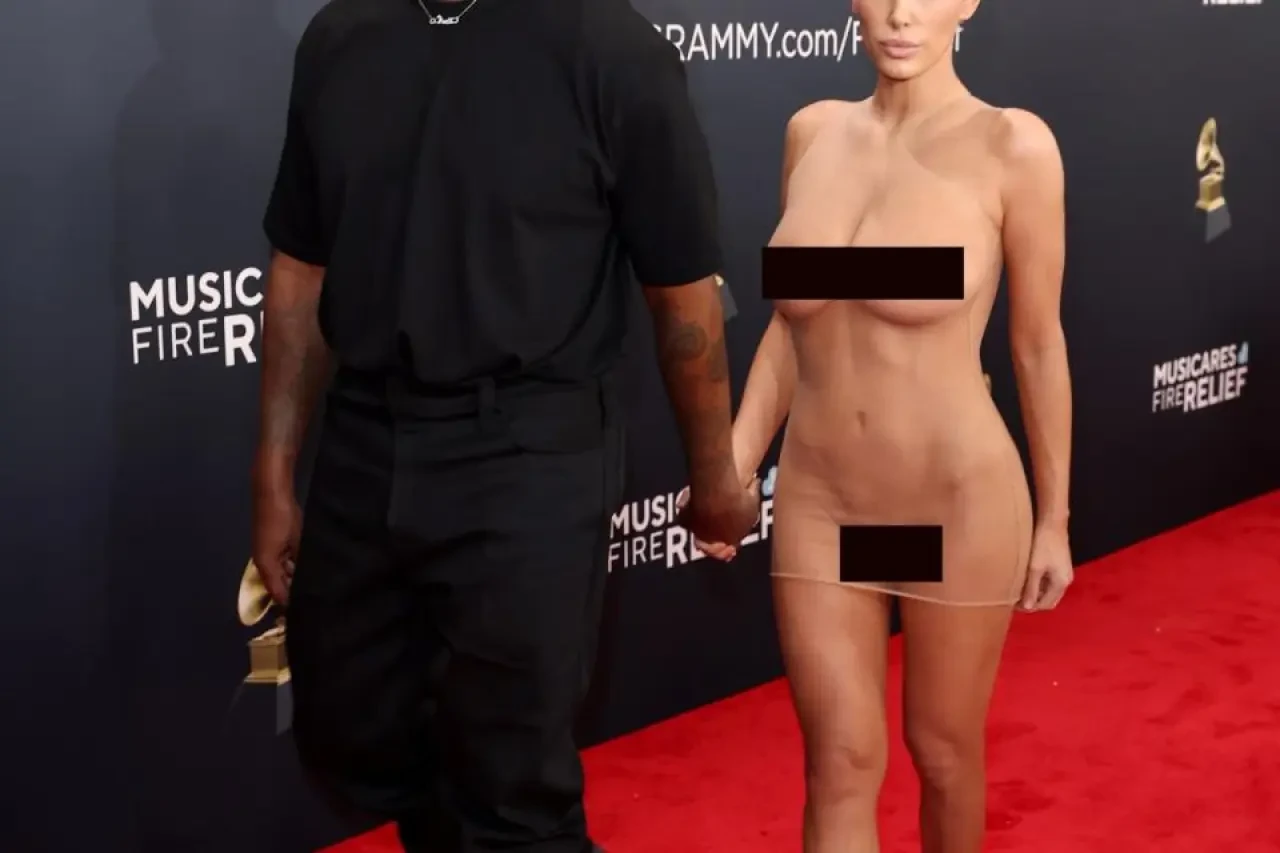 Kanye West ve Bianca Censori, Grammy 2025’te olay çıkardı: Çıplak kırmızı halı şovu 3