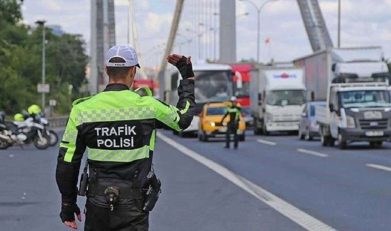 Trafikte hız sınırını aşan binlerce sürücü ceza aldı